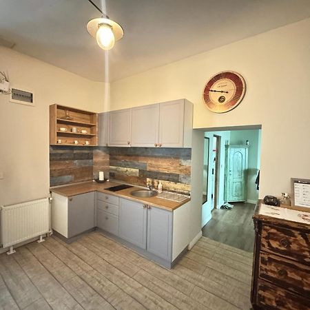 Cozyflat In The Central Arad Ngoại thất bức ảnh