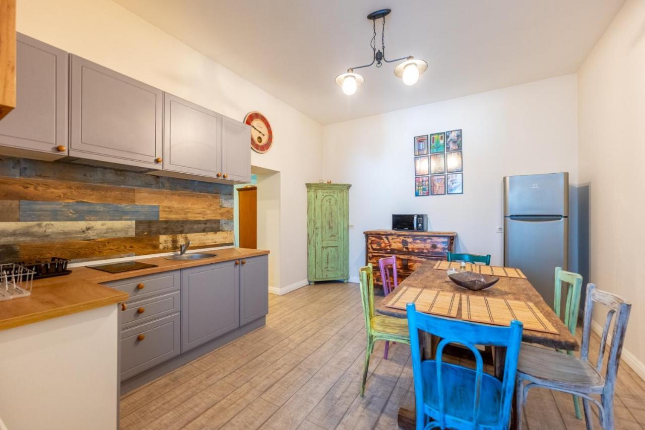 Cozyflat In The Central Arad Ngoại thất bức ảnh